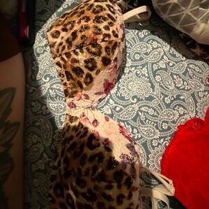 Victoria secret date lightly lined bra